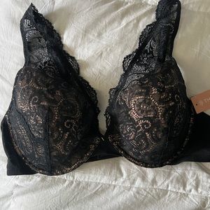 Beautiful! NWT black lace Thridlove bra size 40C